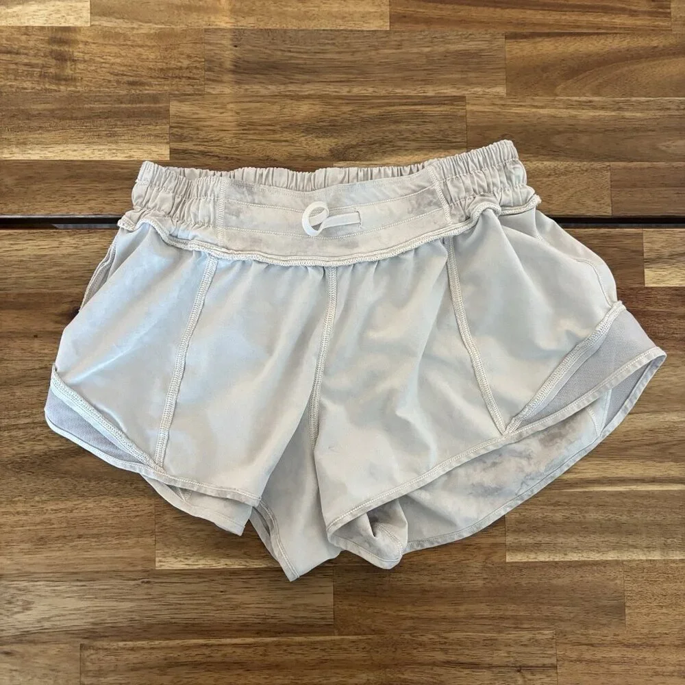 Lululemon Womens Hotty Hot Shorts (FIT LIKE A 2) Tennis Preppy Gym*LINER REMOVED